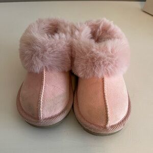 Cat and Jack Fuzzy Pink Slipper